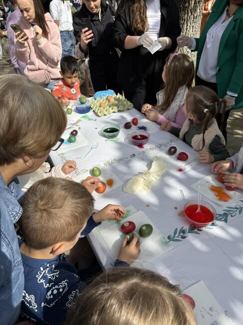 Момчилград се превръща в пъстра великденска работилница за деца 