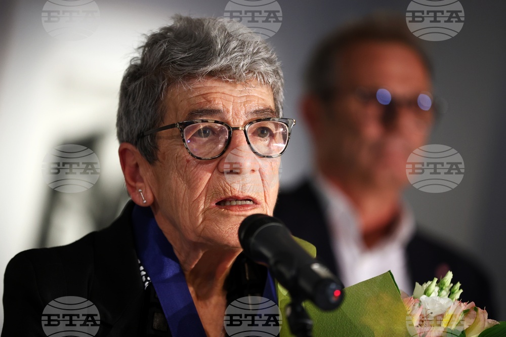 Зелма Алмалех - Национална художествена академия - награждаване