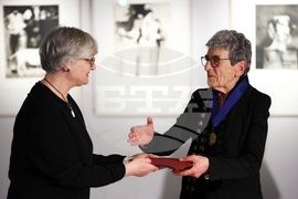 Зелма Алмалех - Национална художествена академия - награждаване