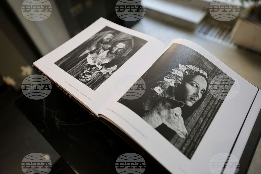 Бургас - Петър Лазаров - изложба - представяне на книга