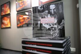 Бургас - Петър Лазаров - изложба - представяне на книга