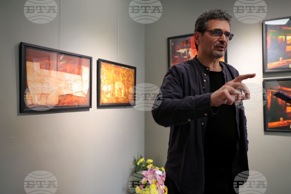 Бургас - Петър Лазаров - изложба - представяне на книга