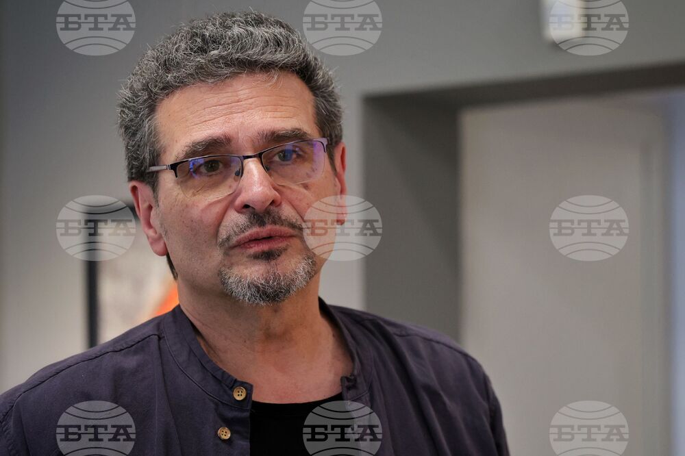 Бургас - Петър Лазаров - изложба - представяне на книга