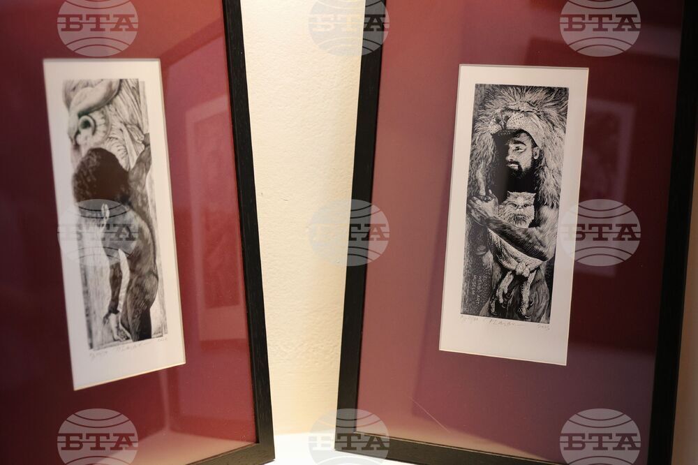 Бургас - Петър Лазаров - изложба - представяне на книга