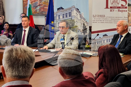 Варна - Икономически университет - Априлско въстание - дискусия