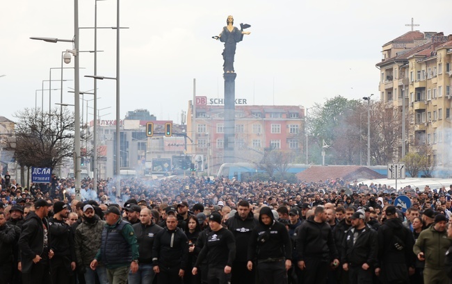 Футболен клуб "Левски" - фенове - шествие