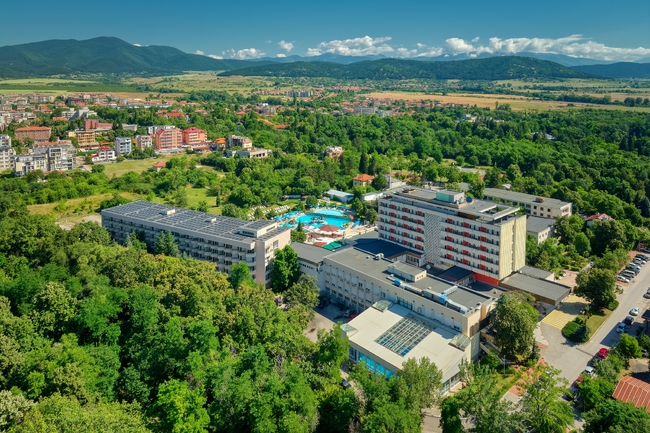 Балнео и СПА хотел „Аугуста“ в Хисаря обновява 180 стаи и разширява медицинските терапии