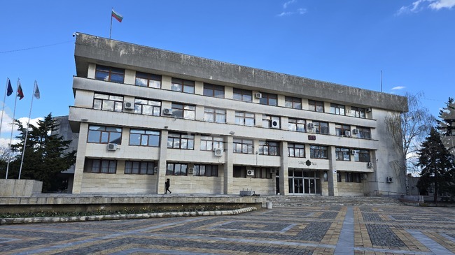 Общинските съветници в Левски ще гласуват актуализация на Програмата за управление и разпореждане с общински имоти