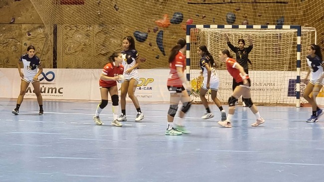 Велико Търново е домакин на междуконтиненталната фаза на хандбалния турнир IHF Trophy при девойките