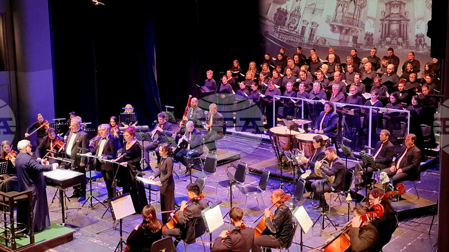 Старозагорският митрополит Киприан бе диригент на традиционния великденски концерт в Старозагорската опера