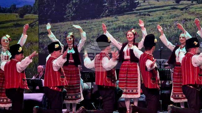 Капанският ансамбъл в Разград обяви подбор за назначаване на нови певци и танцьори