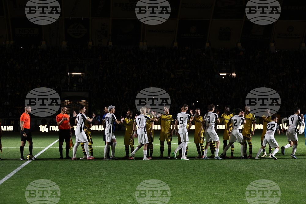 Пловдив - футбол - „Ботев“ (Пловдив) - „Локомотив“ (Пловдив)