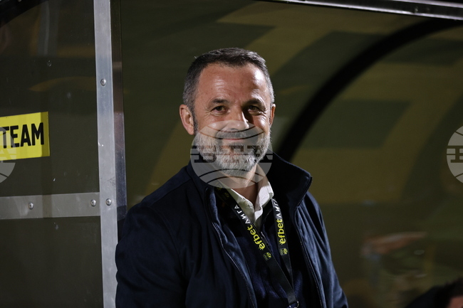 "Важно е да не губиш такъв тип мачове", категоричен бе старши треньорът на Локомотив Пловдив Душан Косич след дербито с Ботев