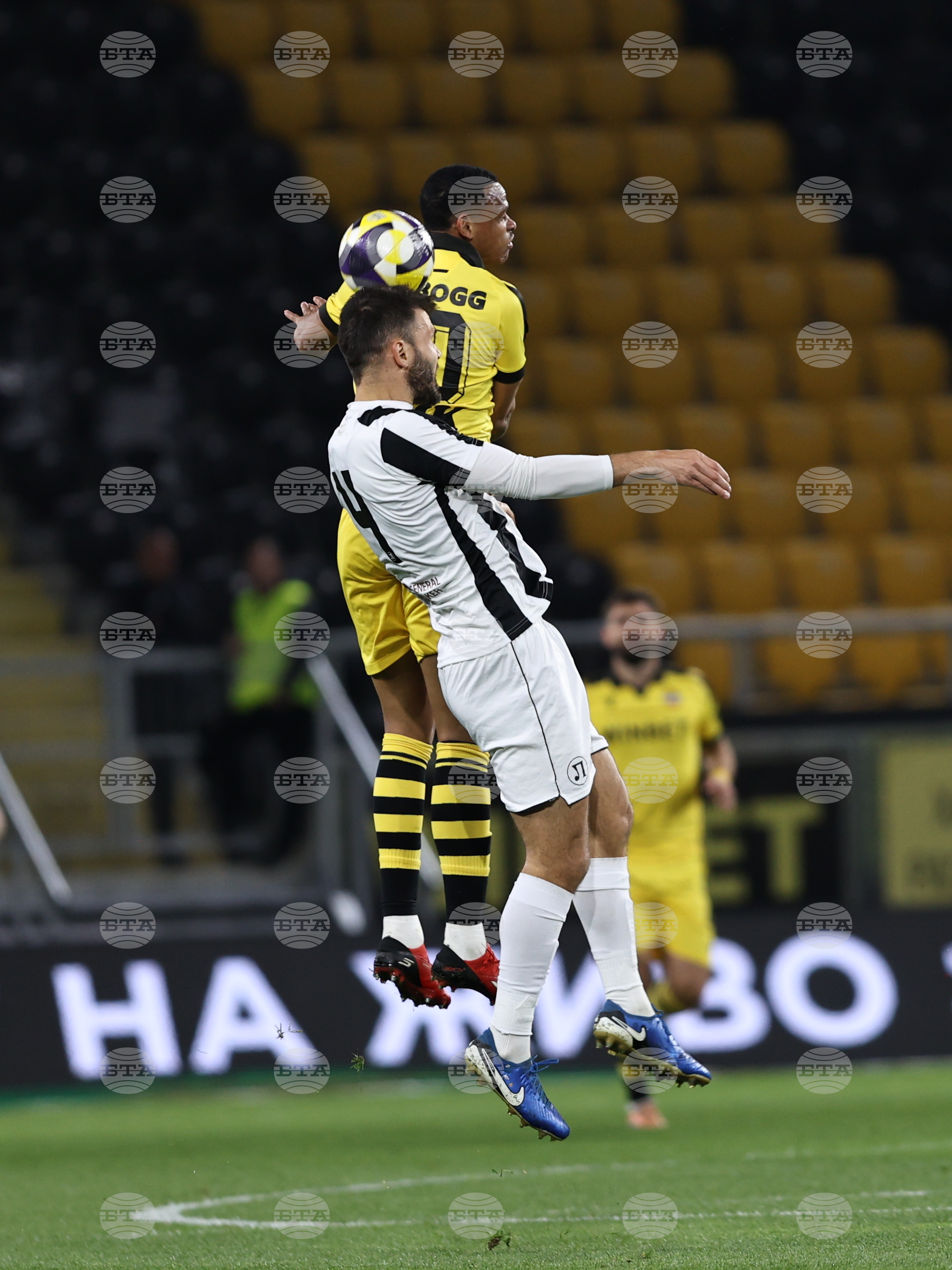 Пловдив - футбол - „Ботев“ (Пловдив) - „Локомотив“ (Пловдив)