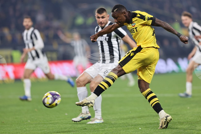 Ботев Пловдив и Локомотив Пловдив не успяха да се победят в среща от Първа лига