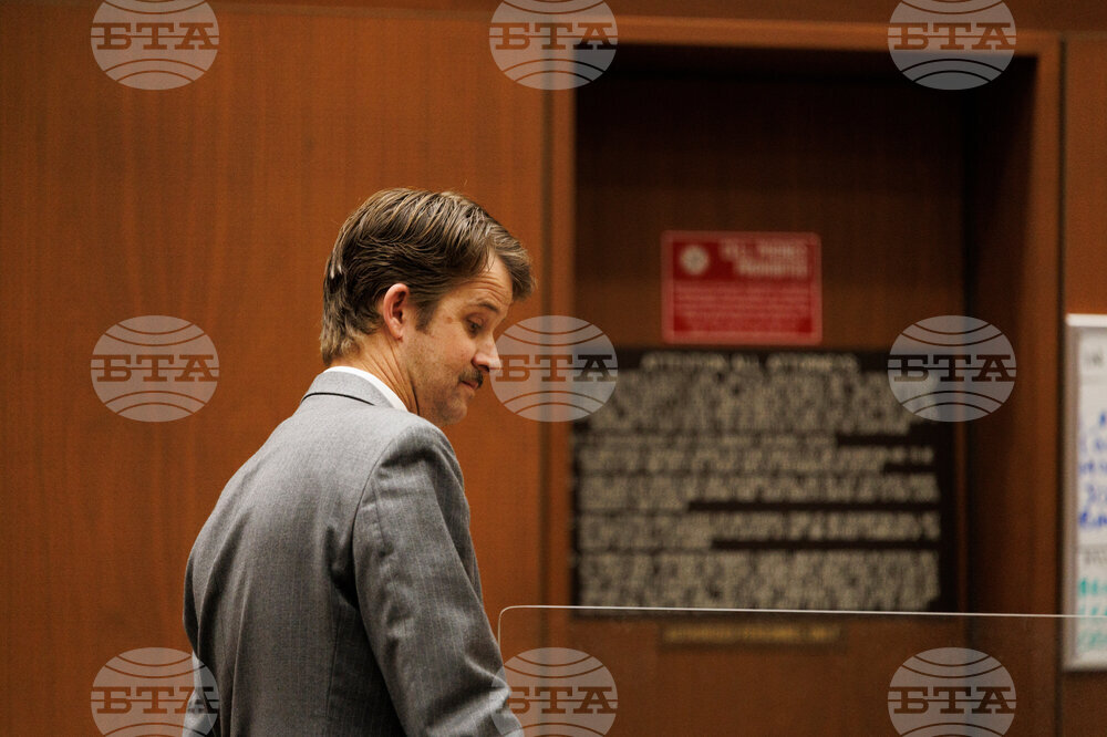 Rihanna-Shots Fired-House