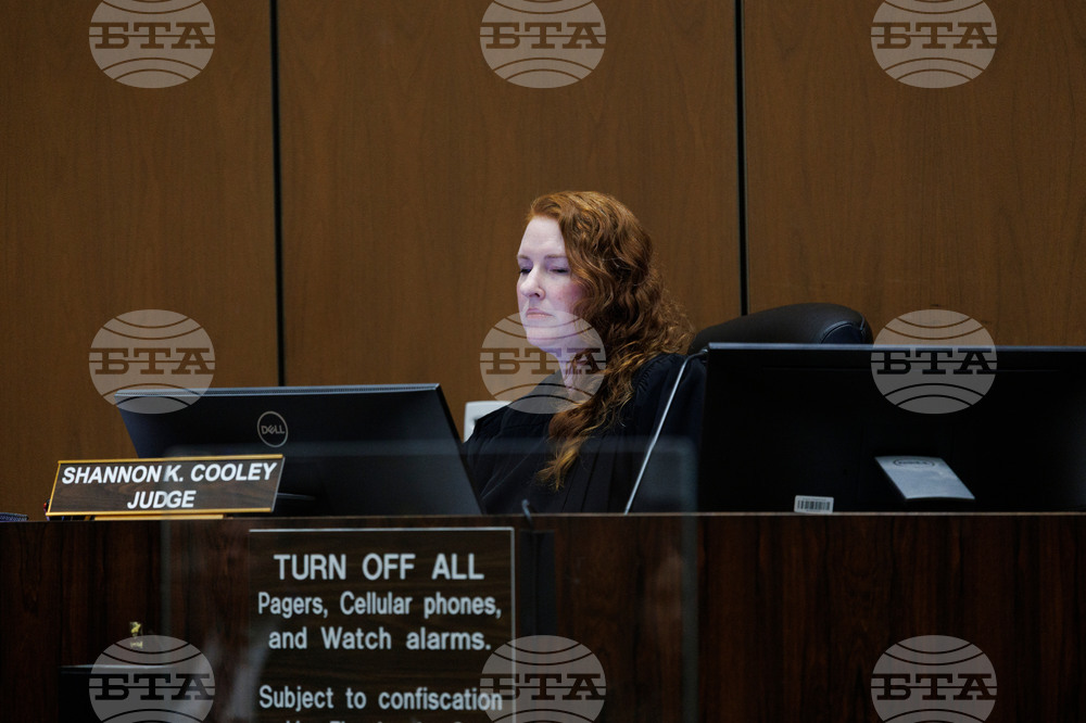 Rihanna-Shots Fired-House