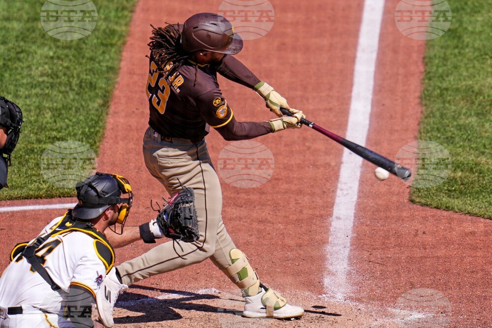 Padres Pirates Baseball