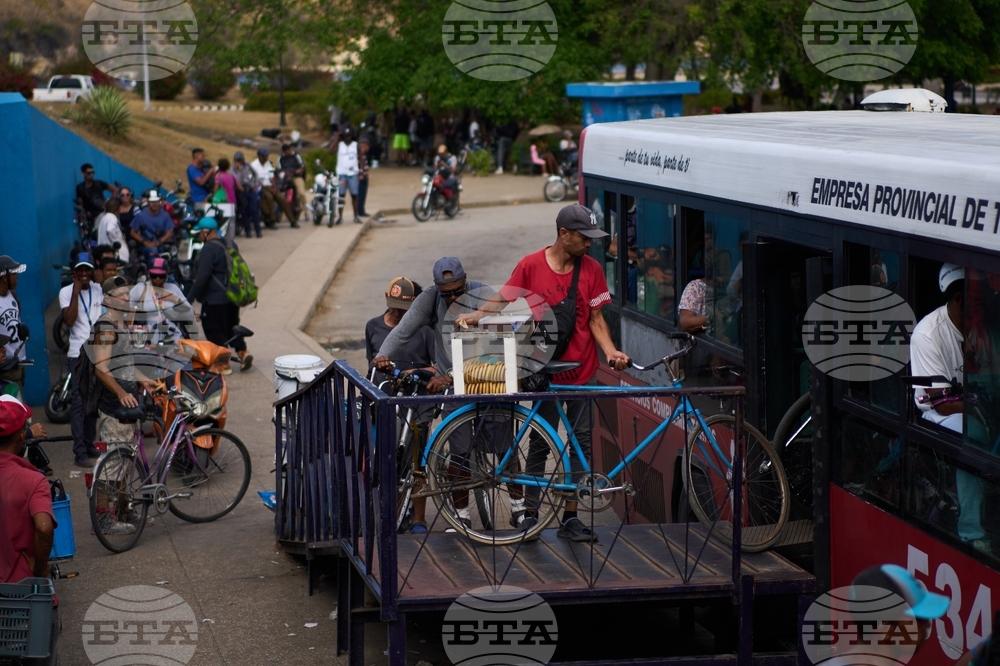 APTOPIX Cuba Transport