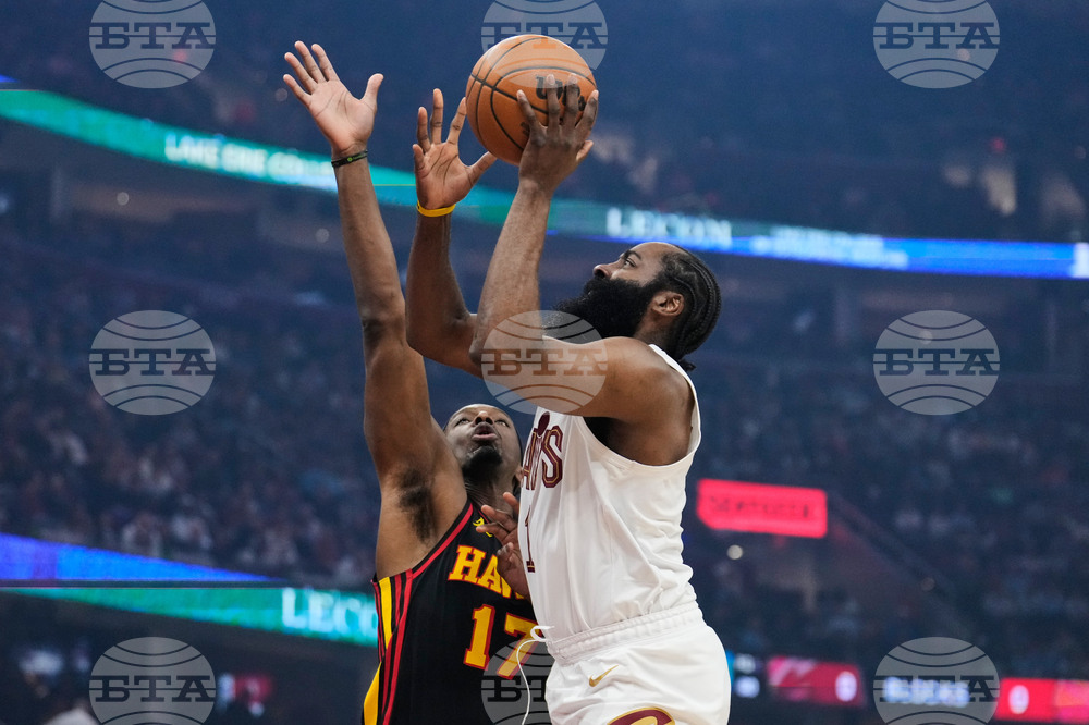 Hawks Cavaliers Basketball