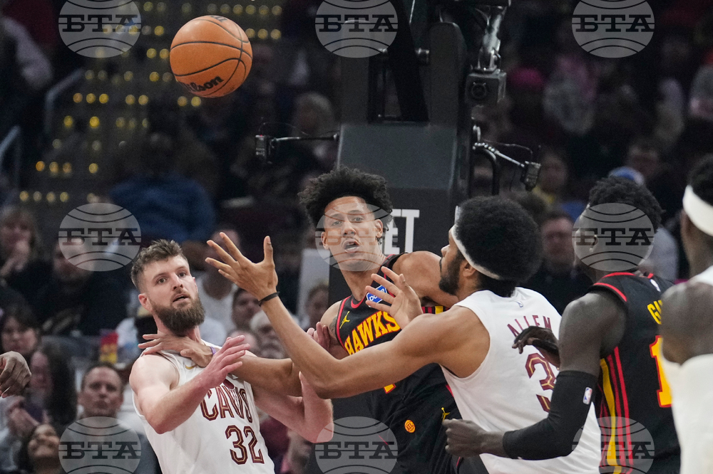 Hawks Cavaliers Basketball