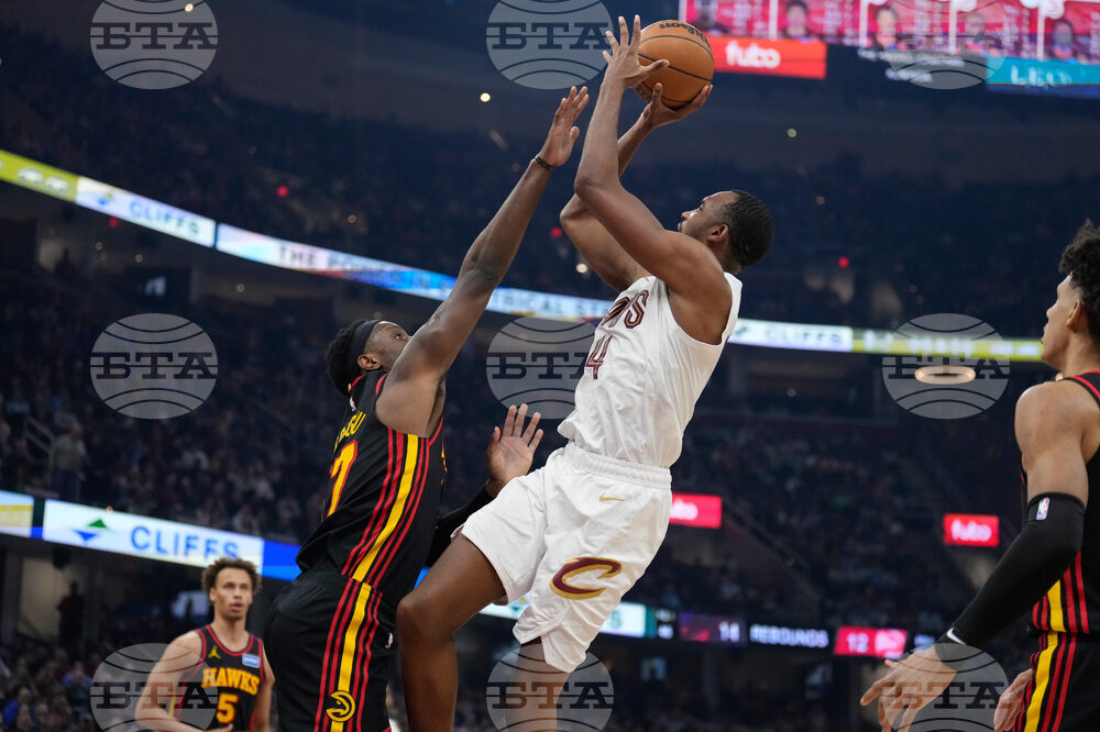 Hawks Cavaliers Basketball