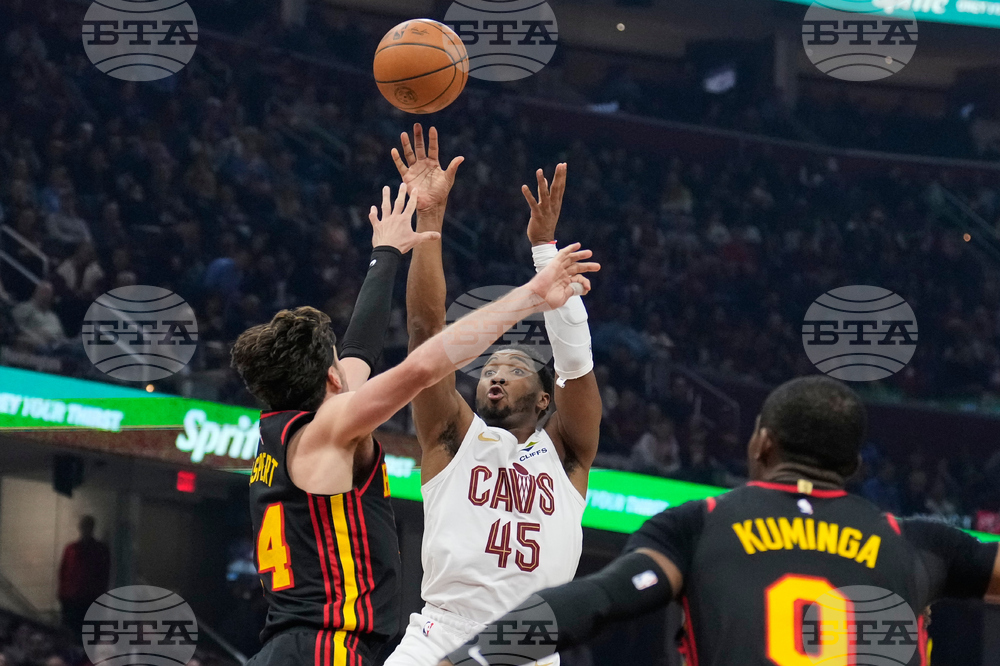 Hawks Cavaliers Basketball