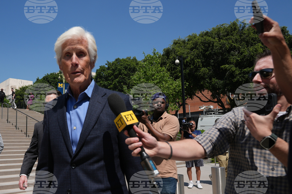 CORRECTION Matthew Perry