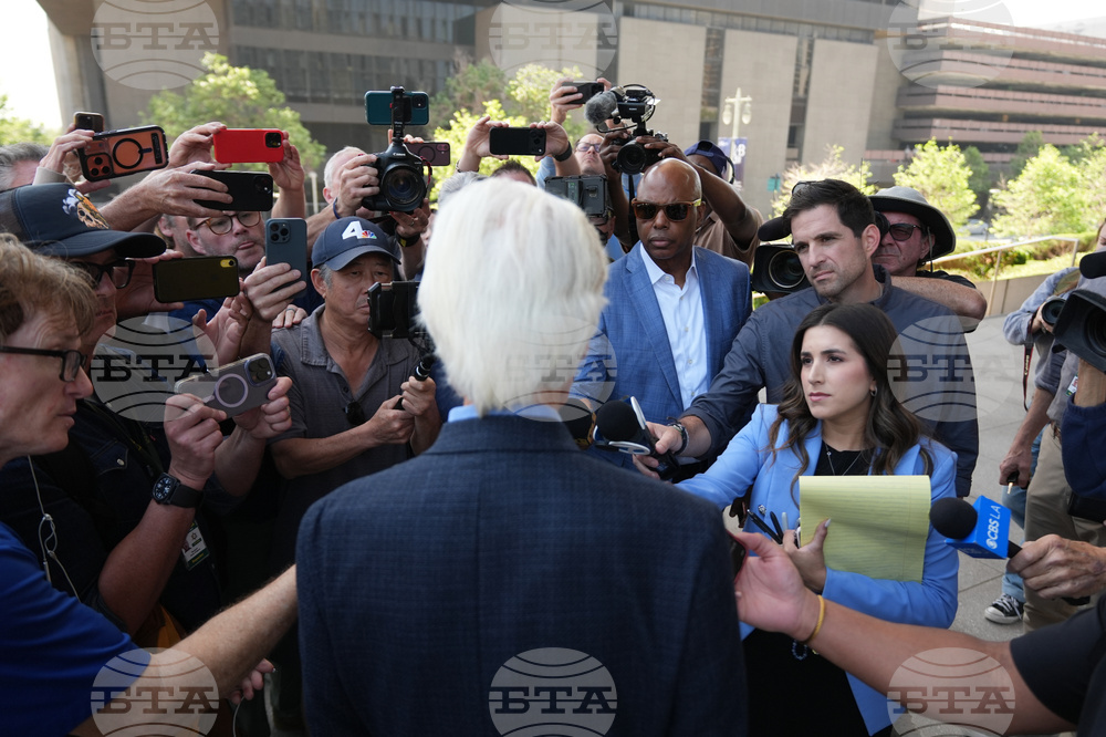 CORRECTION Matthew Perry