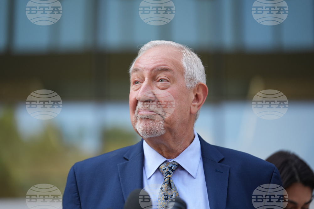 CORRECTION Matthew Perry