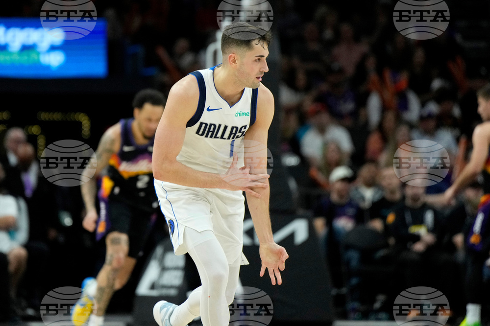 Mavericks Suns Basketball