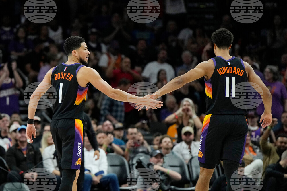 Mavericks Suns Basketball