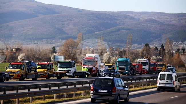 Specialized Roadside Assistance Providers Stage Protest on Sofia Ring Road