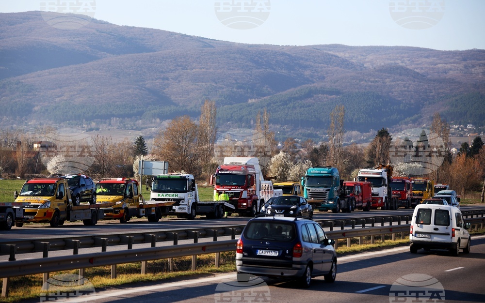 Specialized Roadside Assistance Providers Stage Protest on Sofia Ring Road