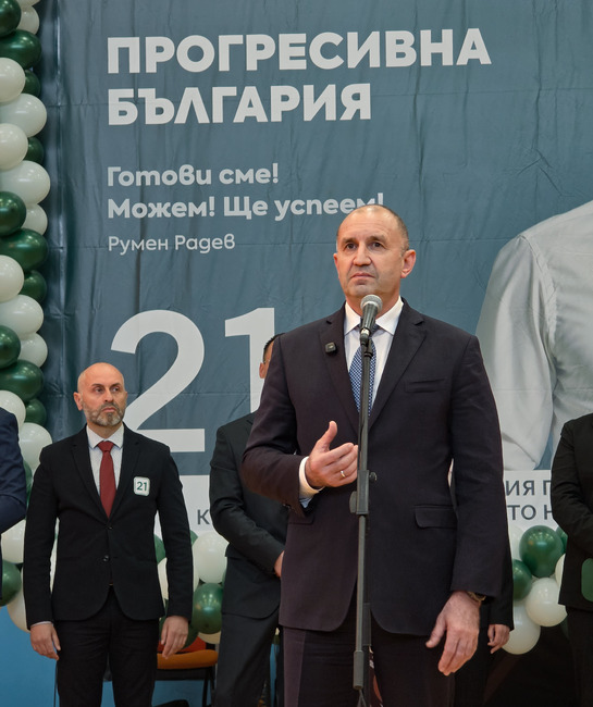 Румен Радев във Видин: Пълните зали и площади при срещите на гражданите с „Прогресивна България“ показват, че обществото ни излиза от апатията и чупи оковите на страха