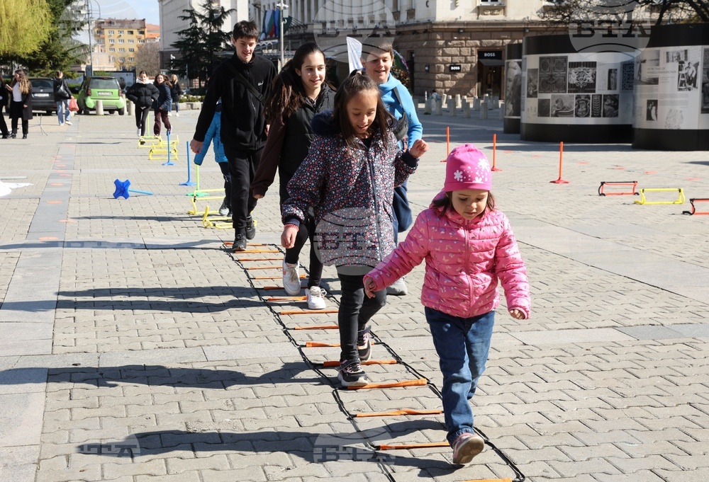 Празник на православния дух и традиции - традиционно боядисване на великденски яйца