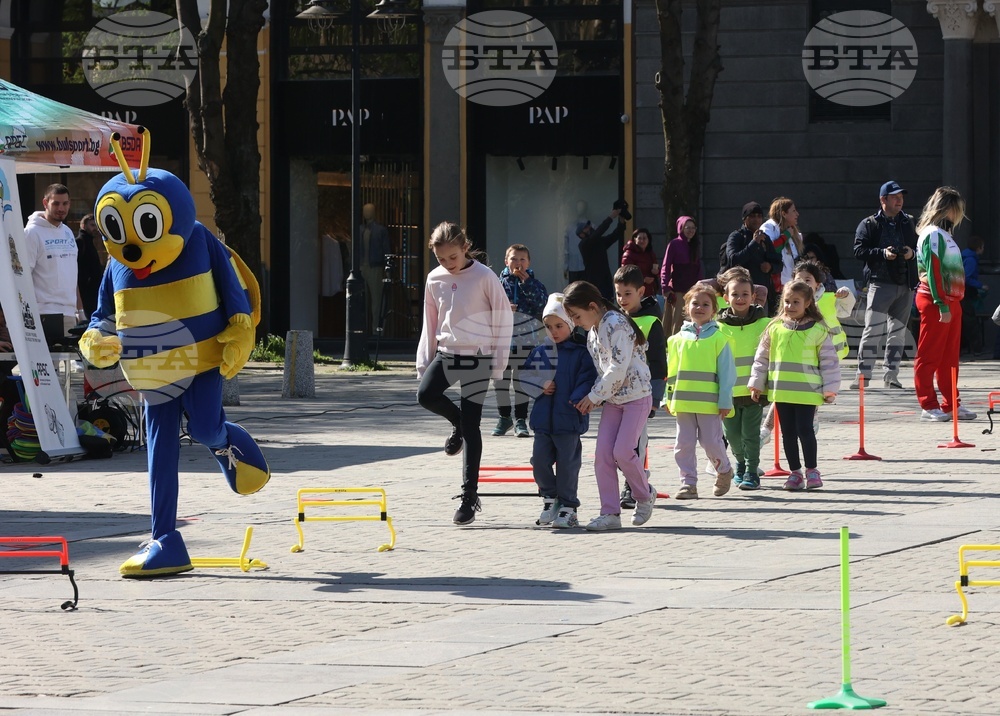 Празник на православния дух и традиции - традиционно боядисване на великденски яйца
