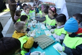 Празник на православния дух и традиции - традиционно боядисване на великденски яйца