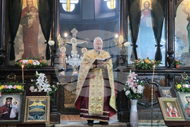 Добрич - храм „Света Троица“ - маслосвет - литургия