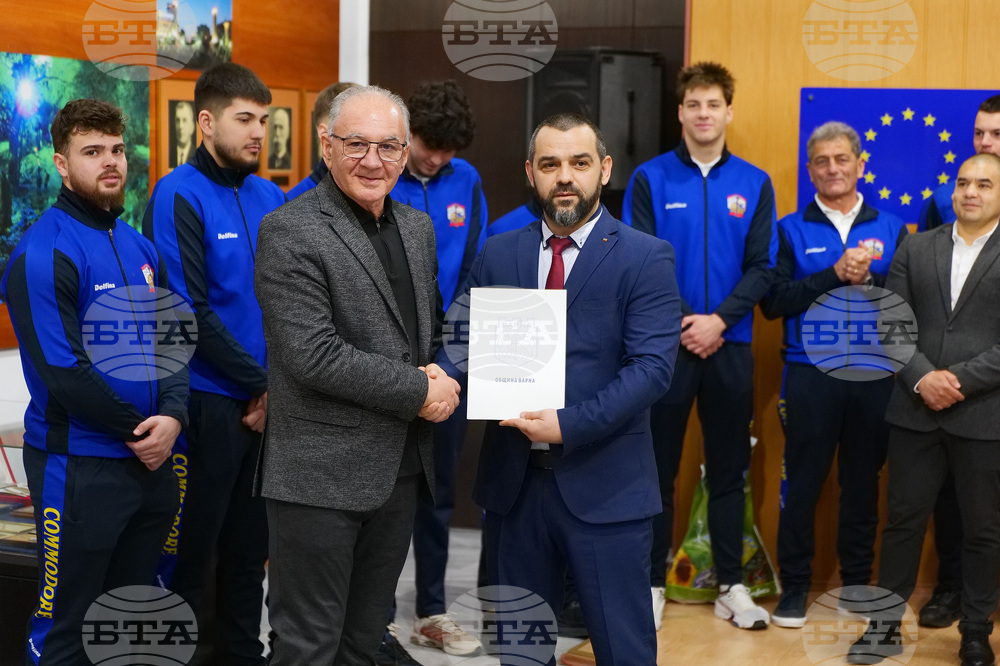 Варна - водна топка - отбор „Комодор“ - среща - заместник-кмет