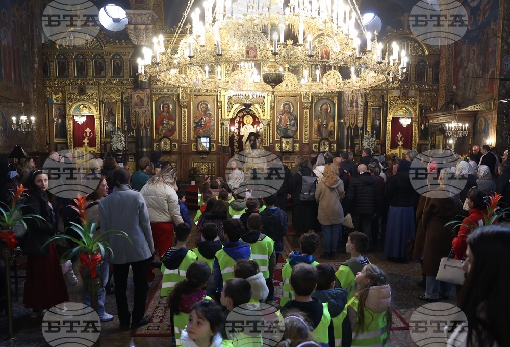Holy Thursday - Service - Church of St, Nedelya - Sofia - Patriarch Daniil