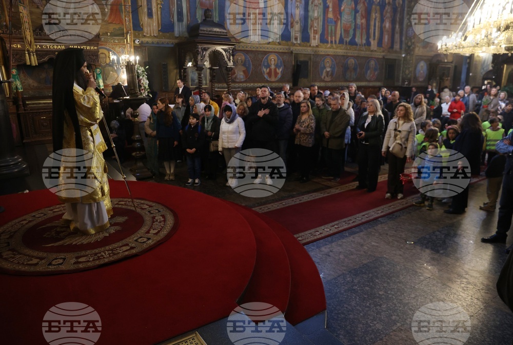 Holy Thursday - Service - Church of St, Nedelya - Sofia - Patriarch Daniil