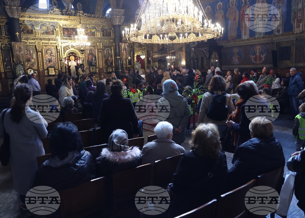 Holy Thursday - Service - Church of St, Nedelya - Sofia - Patriarch Daniil