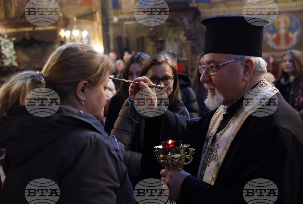 Holy Thursday - Service - Church of St, Nedelya - Sofia - Patriarch Daniil