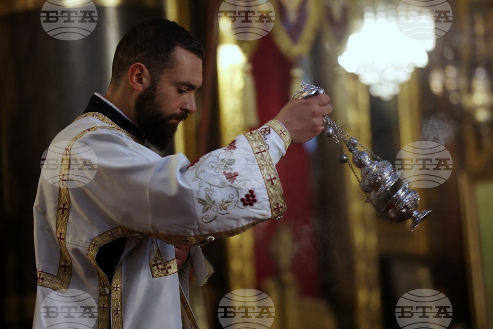 Holy Thursday - Service - Church of St, Nedelya - Sofia - Patriarch Daniil