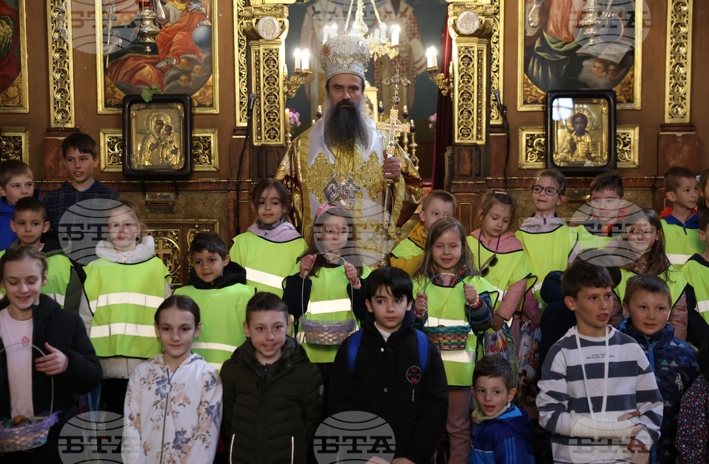 Митрополитски катедрален храм „Св. великомъченица Неделя“ - Велики четвъртък - Василиева света литургия