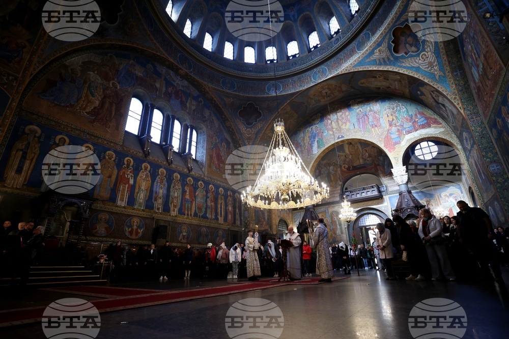 Holy Thursday - Service - Church of St, Nedelya - Sofia - Patriarch Daniil