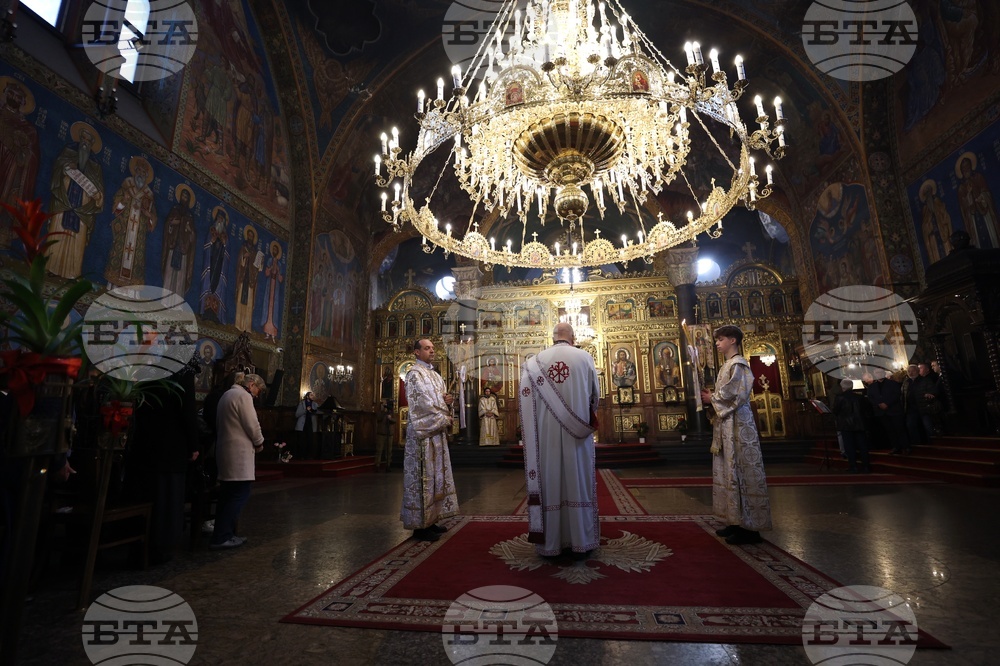 Holy Thursday - Service - Church of St, Nedelya - Sofia - Patriarch Daniil