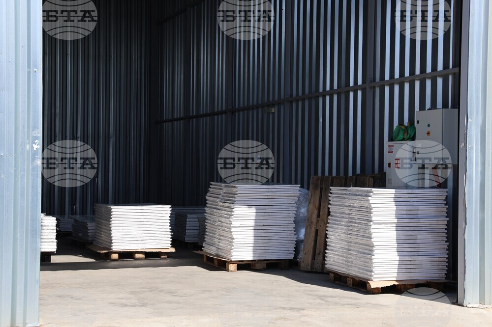 Благоевград - парламентарни избори - паравани за гласуване - транспортиране