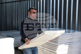 Благоевград - парламентарни избори - паравани за гласуване - транспортиране